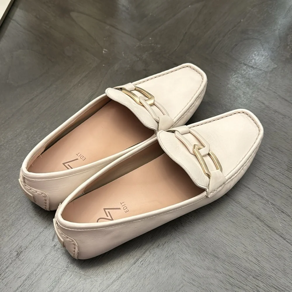 27 Edit Naturalizer Hellen chain Loafer in Satin Pearl